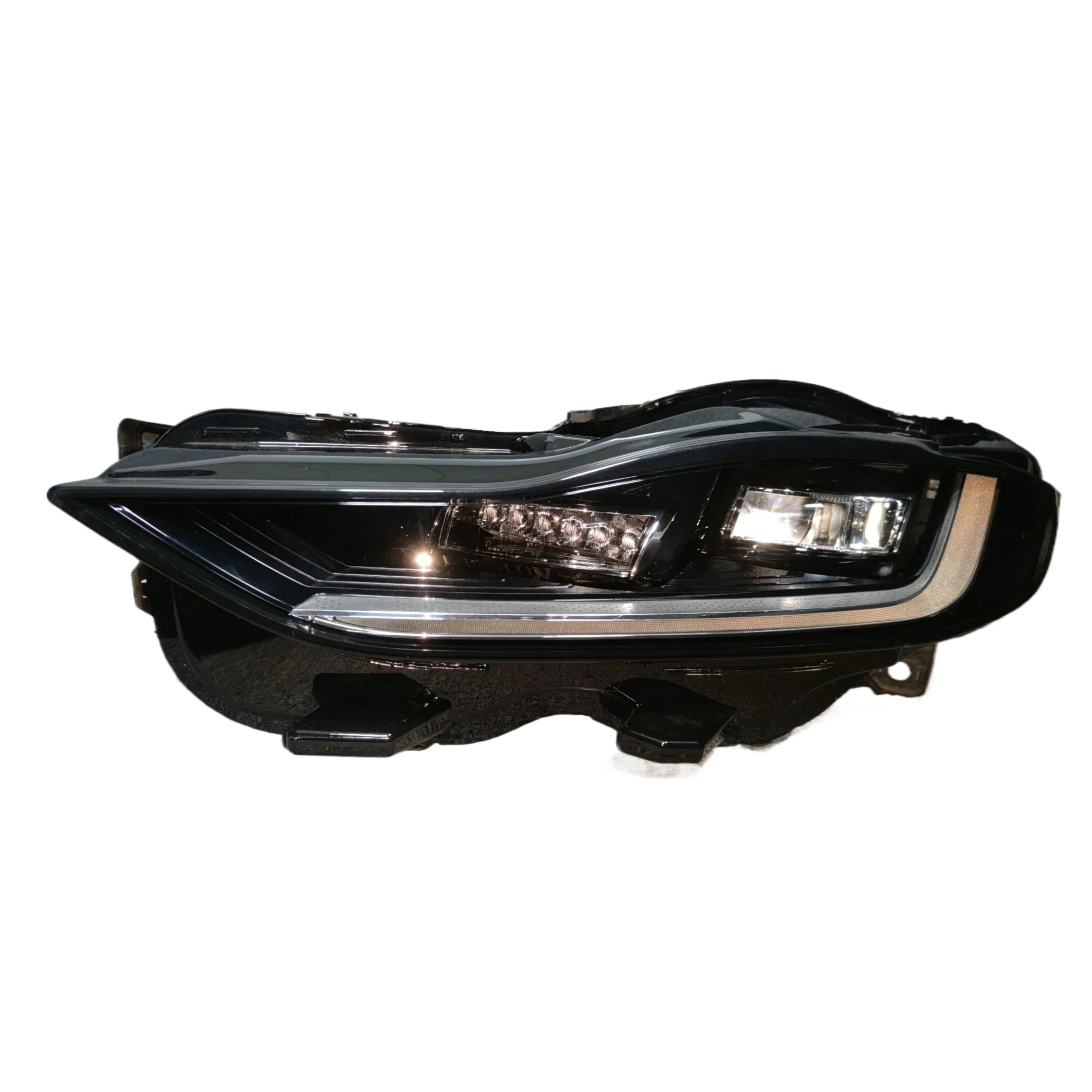 Suitable for Jaguar XE Car Automatic Lighting System LED Headlights and Headlights
Suitable for Jaguar XE Car Automatic Lighting System LED Headlights and Headlights