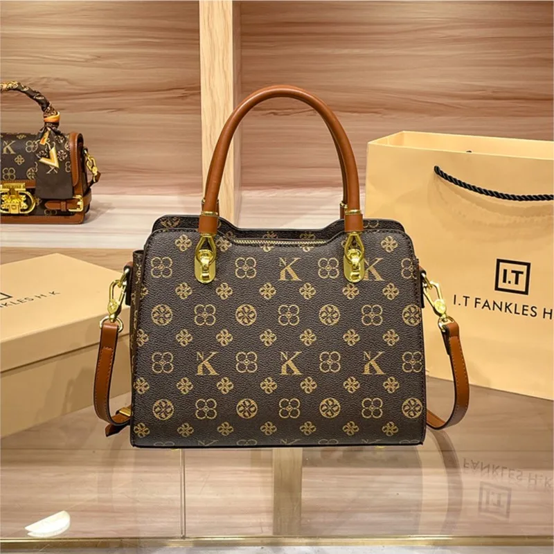 Luxury Brand Women's Bag 2025 New Mom's Handbag High Quality Texture Retro Single Shoulder Diagonal Cross Bag Large Capacity
Luxury Brand Women's Bag 2025 New Mom's Handbag High Quality Texture Retro Single Shoulder Diagonal Cross Bag Large Capacity