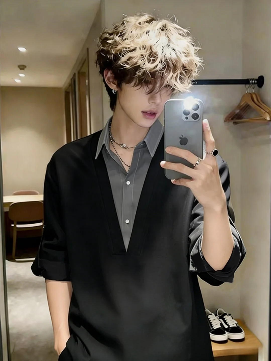 Men's Ice Silk Short Sleeve Shirt Casual Style Seven Sleeve Long Sleeve Shirt Breathable Comfortable Summer Fashion Shirt
Men's Ice Silk Short Sleeve Shirt Casual Style Seven Sleeve Long Sleeve Shirt Breathable Comfortable Summer Fashion Shirt