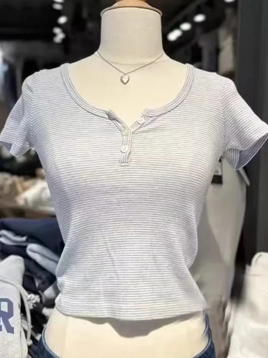 Fashion Classic Striped Slim T-shirts Women Summer Chic Casual Simple Short Sleeve Tees Female Y2K Streetwear Vintage Crop Tops
Fashion Classic Striped Slim T-shirts Women Summer Chic Casual Simple Short Sleeve Tees Female Y2K Streetwear Vintage Crop Tops
