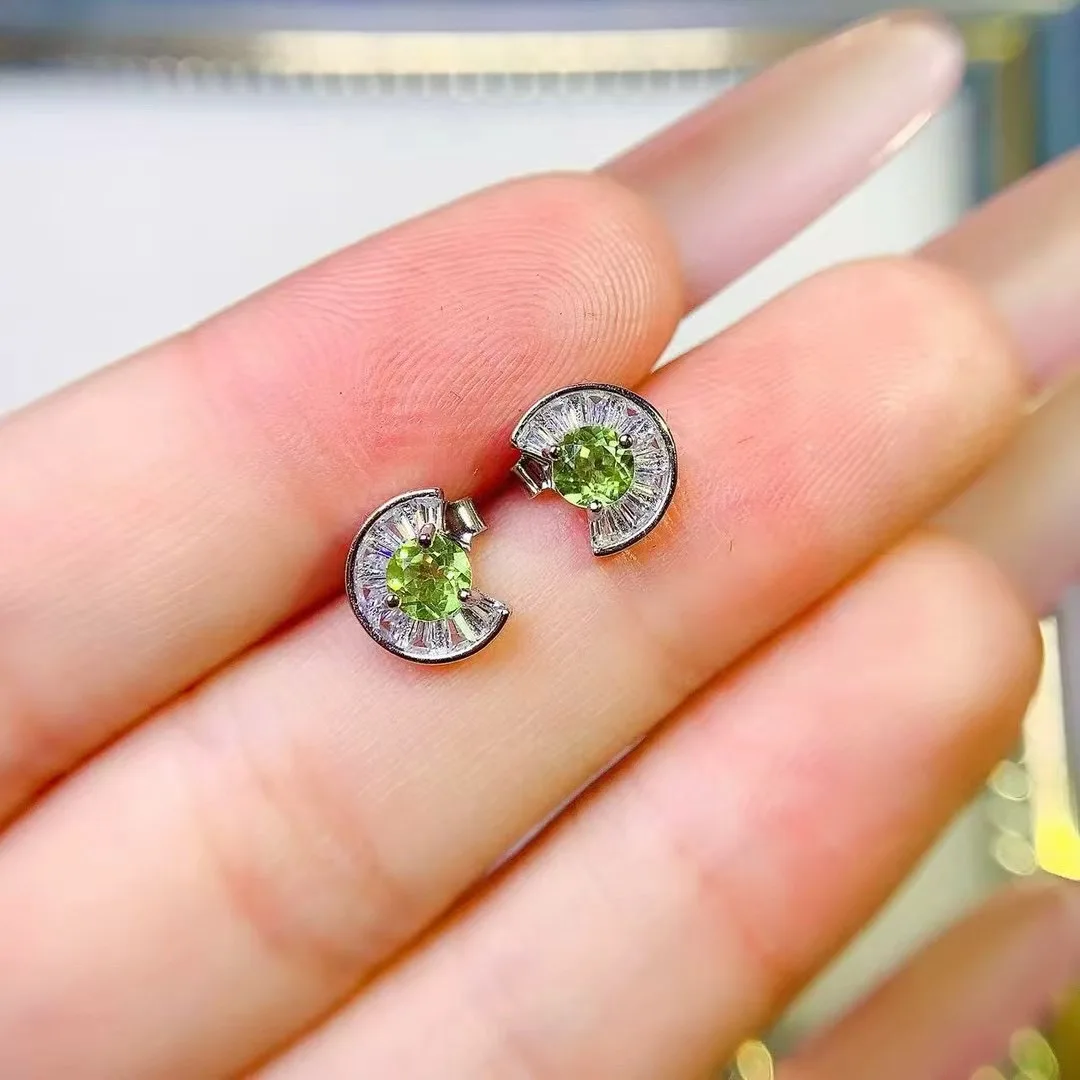 KJJEAXCMY High End Women's Earrings Natural Peridot S925 Silver with Electroplating Boasting High Clarity Full Brilliance
KJJEAXCMY High End Women's Earrings Natural Peridot S925 Silver with Electroplating Boasting High Clarity Full Brilliance