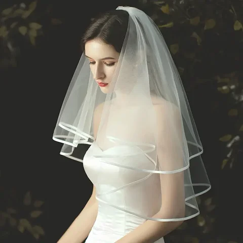Elegant Ribbon Edge Bridal Veil with Comb Shoulder Elbow Length Short Wedding Veil Marriage Accessories