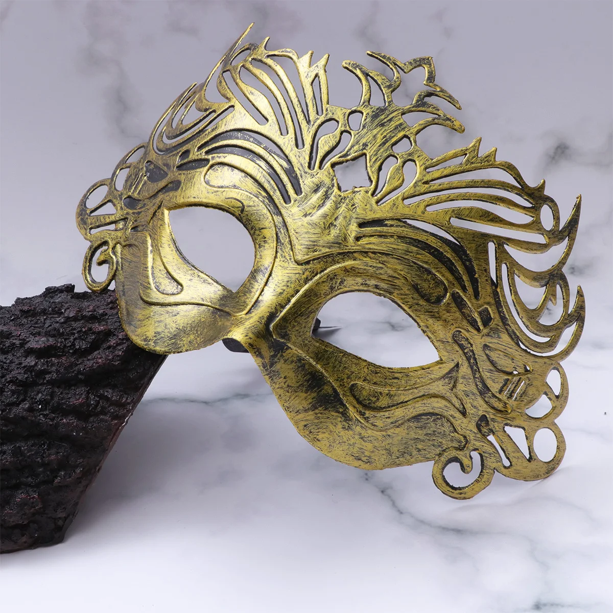 Golden Plastic Masquerade Mask Half Face Costume Party Decoration Imitation Crown Design Adjustable Strap Eco-Friendly
Golden Plastic Masquerade Mask Half Face Costume Party Decoration Imitation Crown Design Adjustable Strap Eco-Friendly