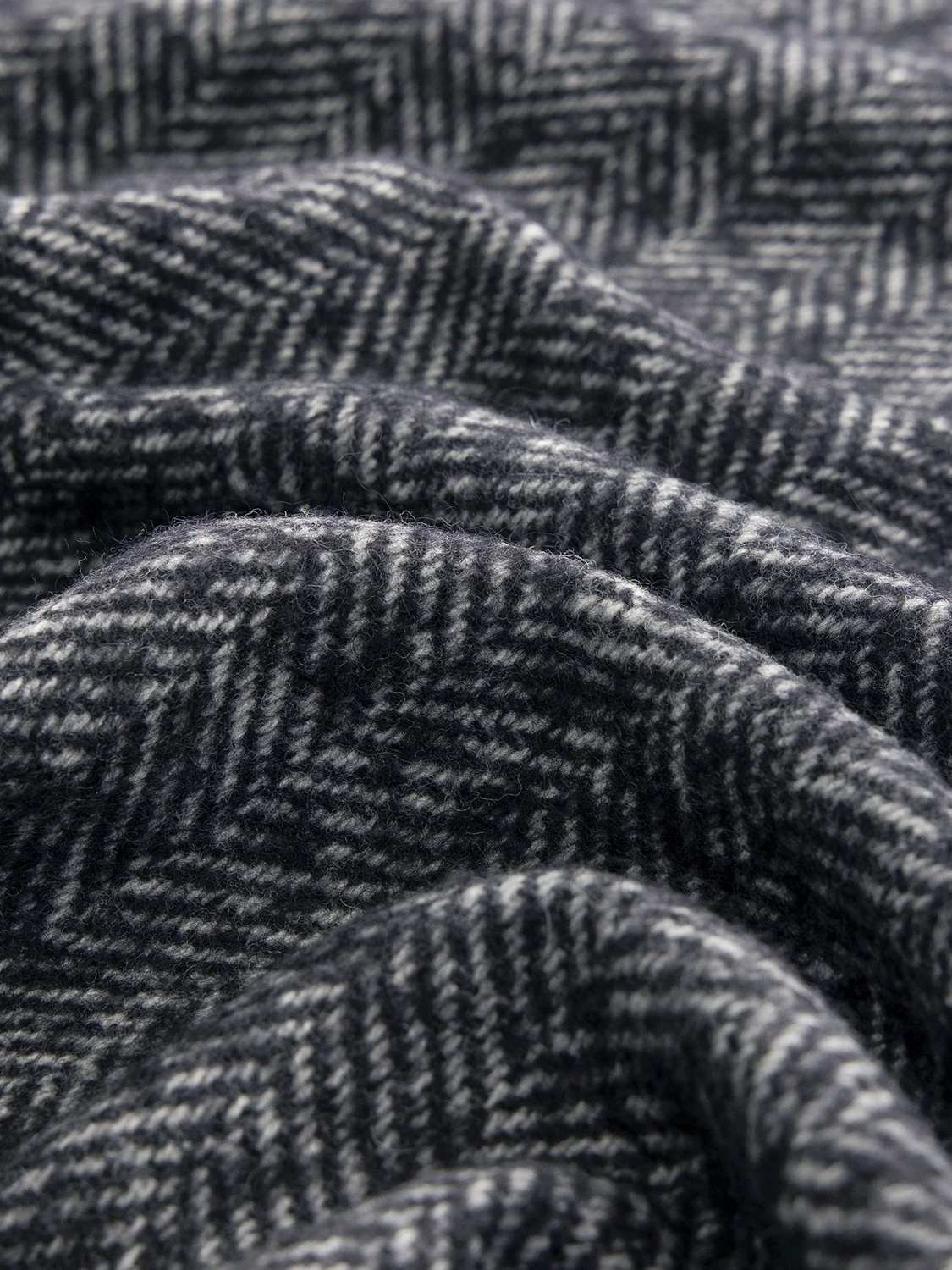 Ткань из смесовой шерсти TH для пальто ручной работы, большой размер, материал для одежды, узор «туманное плетение», осень-зима, корейский стиль, домашняя губчатая подкладка
Ткань из смесовой шерсти TH для пальто ручной работы, большой размер, материал для одежды, узор «туманное плетение», осень-зима, корейский стиль, домашняя губчатая подкладка