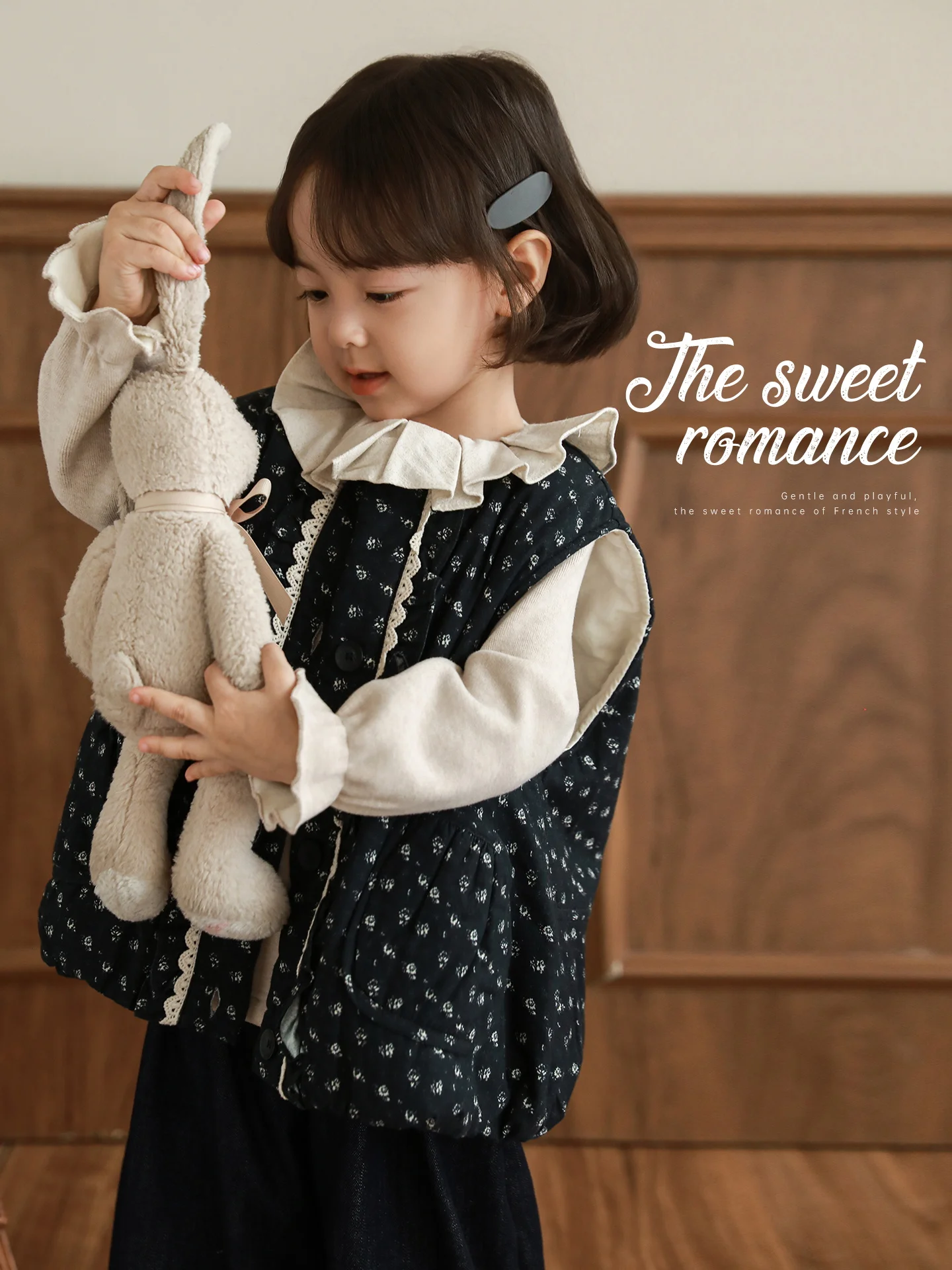 Toddler Girls 2025 Winter New Forest Style Floral Sleeveless Layered Vest Retro Warm Kids Cute Gilet 1-7 Years
Toddler Girls 2025 Winter New Forest Style Floral Sleeveless Layered Vest Retro Warm Kids Cute Gilet 1-7 Years