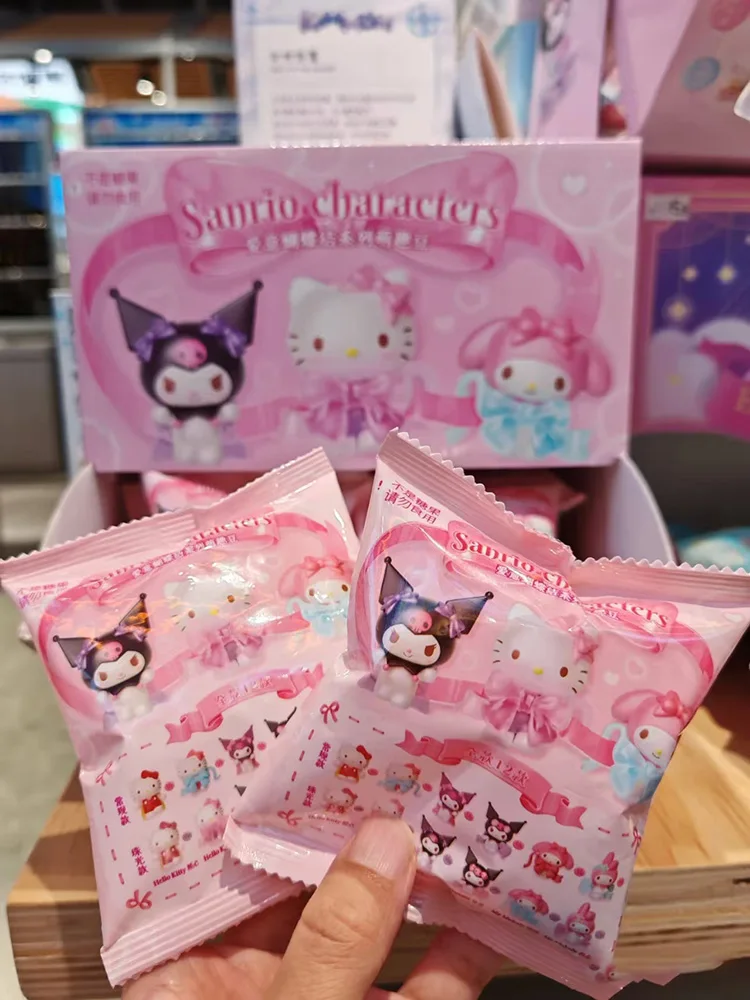 Официальная сумка My Melody Kuromi Love Bow с глухой сумкой, милая мультяшная коллекция фигурок, кавайный подарок-сюрприз для девочек, сувениры на день рождения
Официальная сумка My Melody Kuromi Love Bow с глухой сумкой, милая мультяшная коллекция фигурок, кавайный подарок-сюрприз для девочек, сувениры на день рождения