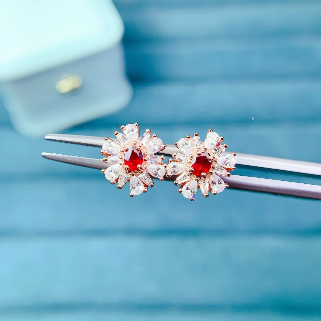 Graceful High Sense Natural Ruby Earrings S925 Silver Fine Workmanship Pure High Purity Stone Rich Tone Daily Ladies Jewelry
Graceful High Sense Natural Ruby Earrings S925 Silver Fine Workmanship Pure High Purity Stone Rich Tone Daily Ladies Jewelry