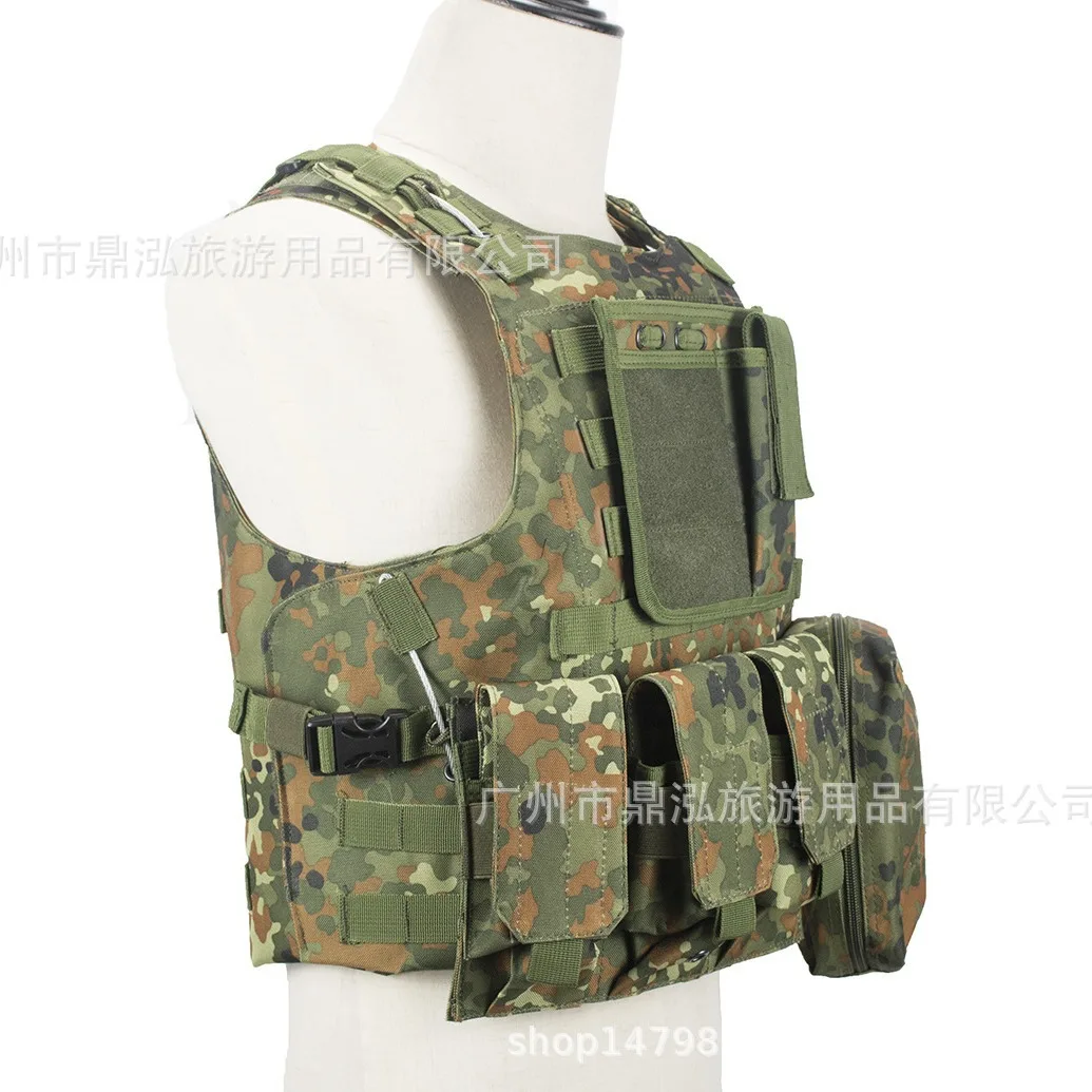 Tactical vest outdoor army fan combat multifunctional vest real camouflage CS equipment
Tactical vest outdoor army fan combat multifunctional vest real camouflage CS equipment