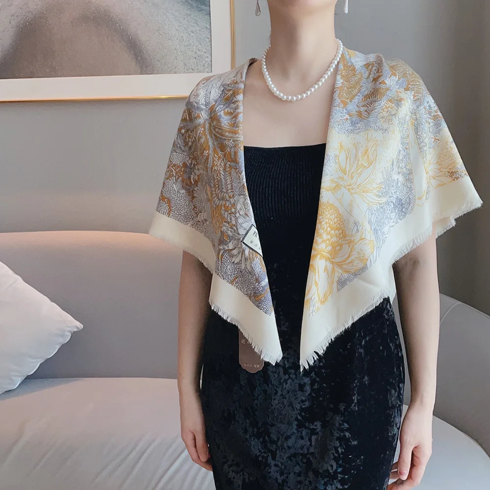Temperament Square Scarf Women's New 95cm Dual-purpose Shawl Scarf High-end Feeling Outside with Air-conditioned Room Summer
Temperament Square Scarf Women's New 95cm Dual-purpose Shawl Scarf High-end Feeling Outside with Air-conditioned Room Summer