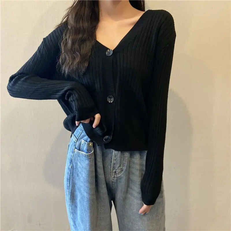 Loose V-Neck Short Sweater Jacket Women's Outerwear Lazy Style Knitted Cardigan Open Front Casual Early Autumn 2025 New Arrival
Loose V-Neck Short Sweater Jacket Women's Outerwear Lazy Style Knitted Cardigan Open Front Casual Early Autumn 2025 New Arrival