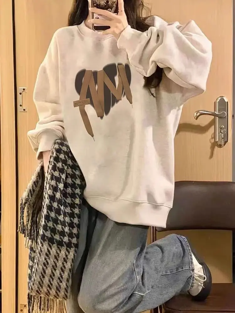 American Retro Oversize round Neck Sweatshirt Women's Loose Design Sensation Trendy Hong Kong Flavor Chic Top
American Retro Oversize round Neck Sweatshirt Women's Loose Design Sensation Trendy Hong Kong Flavor Chic Top