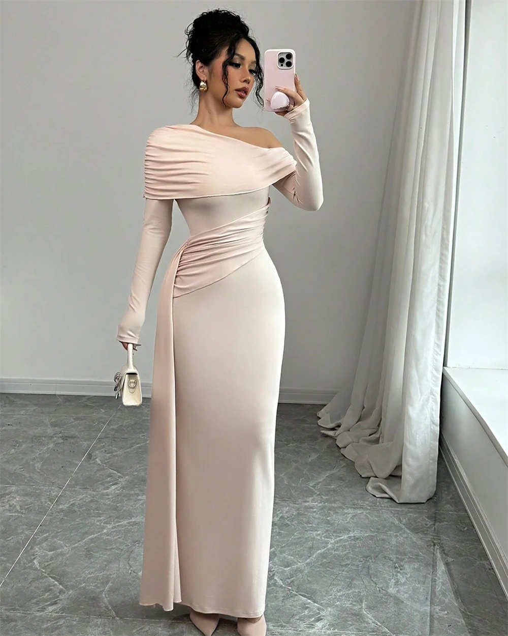 Customized Graceful Pink Jersey Evening Dress Temperament Boat Neck Long Sleeves Prom Dress Delicate Sweep Train Party Dress
Customized Graceful Pink Jersey Evening Dress Temperament Boat Neck Long Sleeves Prom Dress Delicate Sweep Train Party Dress