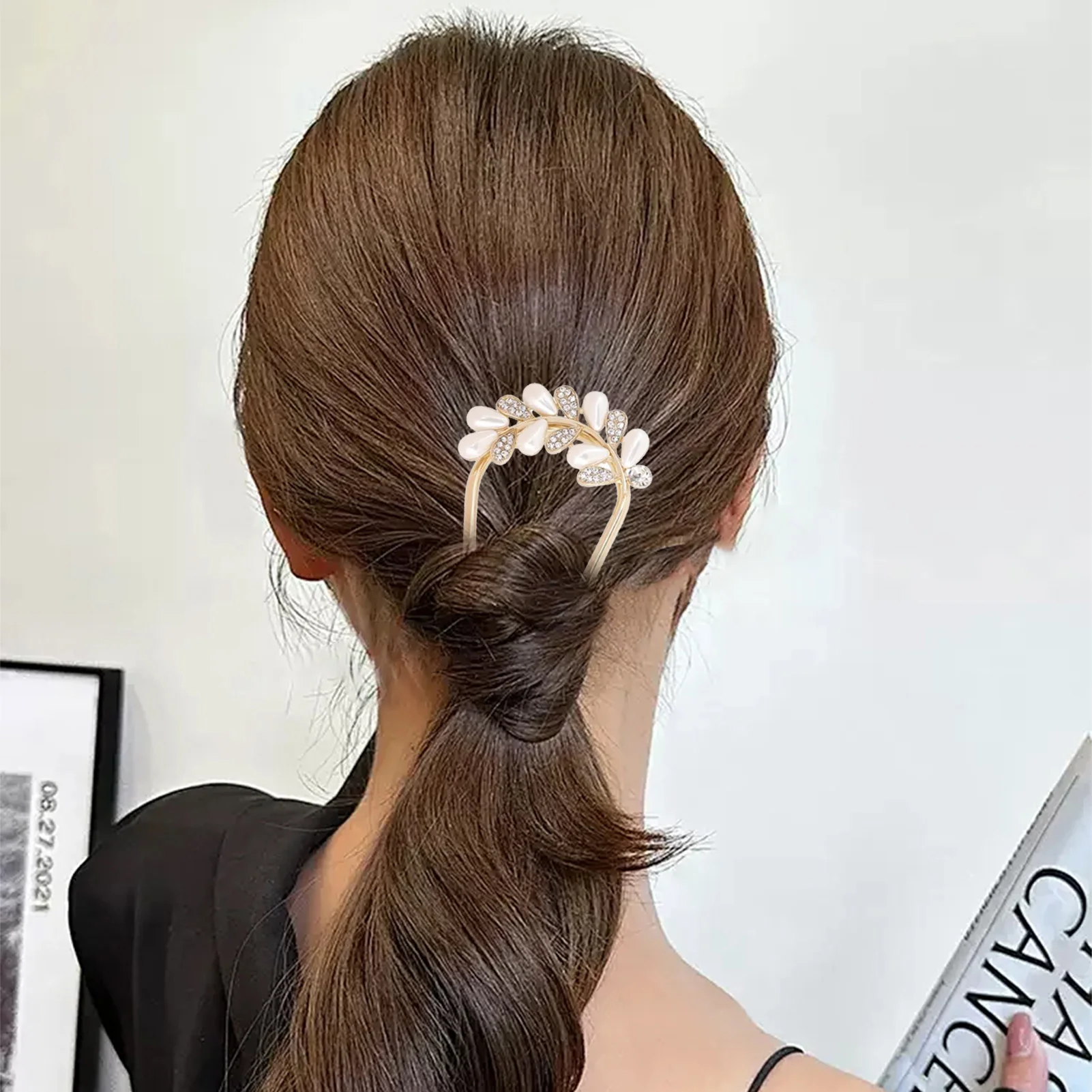 Vintage Metal U Shaped Hairpin Hair Stick Fork Pin for DIY Women Elegant Girls Hair Fork Buns Hairstyle Hair Accessories
Vintage Metal U Shaped Hairpin Hair Stick Fork Pin for DIY Women Elegant Girls Hair Fork Buns Hairstyle Hair Accessories