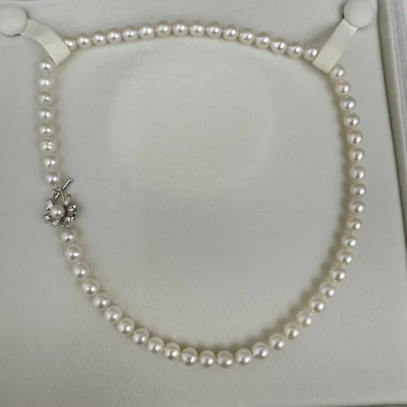 6.5-7Mm Freshwater Strong Smooth Leather Nearly Round Fine Silver Lock Pearl Chain
6.5-7Mm Freshwater Strong Smooth Leather Nearly Round Fine Silver Lock Pearl Chain