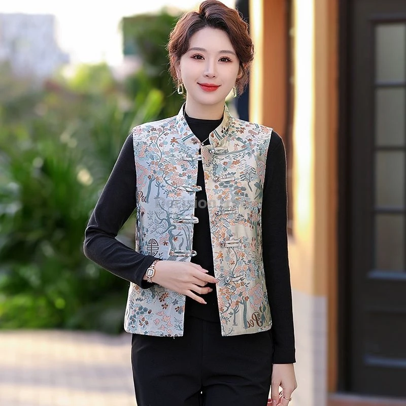 2025 new chinese style disc buckle women's vest vintage jacquard versatile vest elegant literature art temperament singlet
2025 new chinese style disc buckle women's vest vintage jacquard versatile vest elegant literature art temperament singlet
