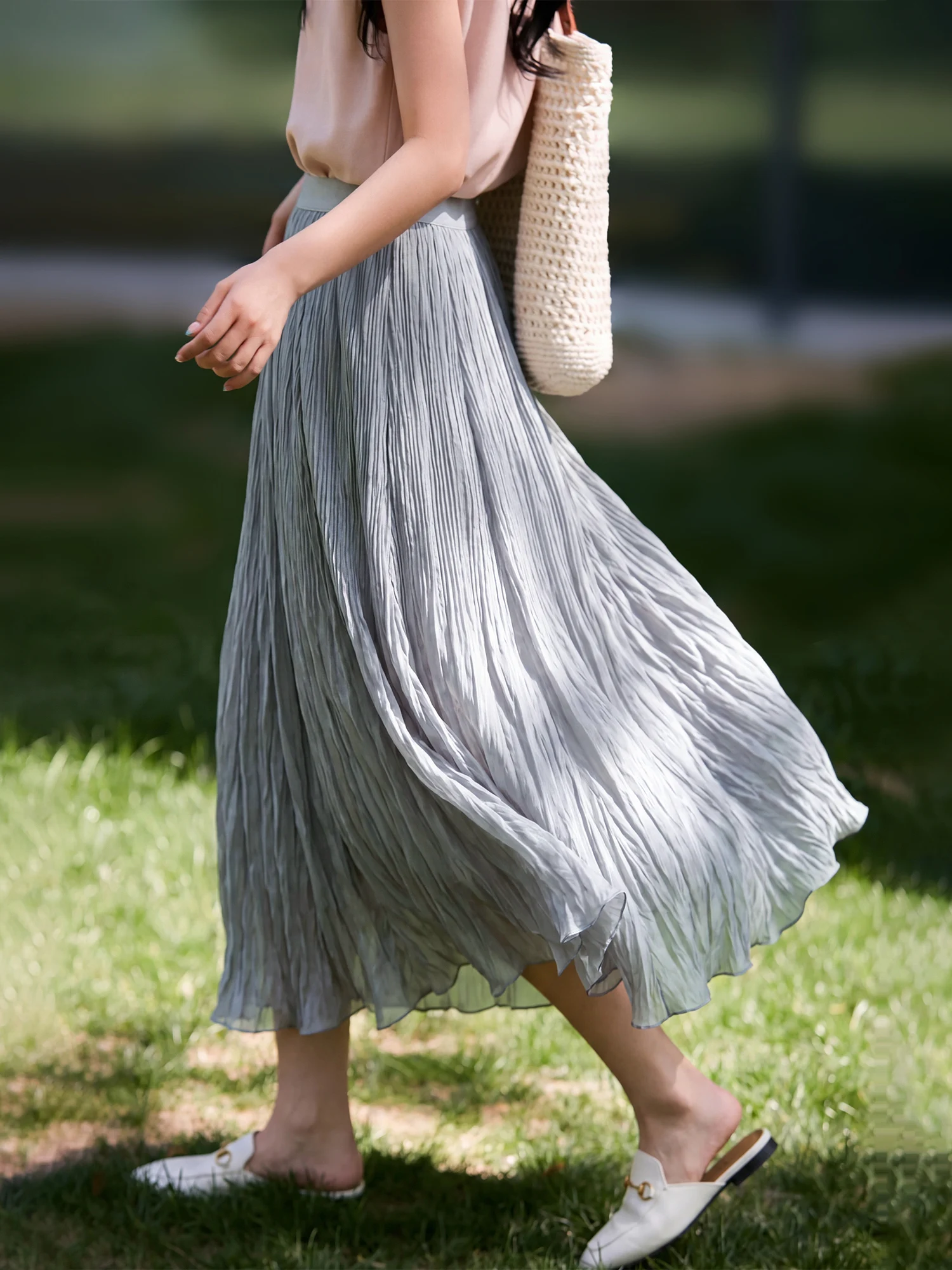Ruffle Hem Halter Neck Dress Elastic Waist Pleated Skirt Women's Summer Fashion Gauze Fabric A-Line Skirt Q4416
Ruffle Hem Halter Neck Dress Elastic Waist Pleated Skirt Women's Summer Fashion Gauze Fabric A-Line Skirt Q4416