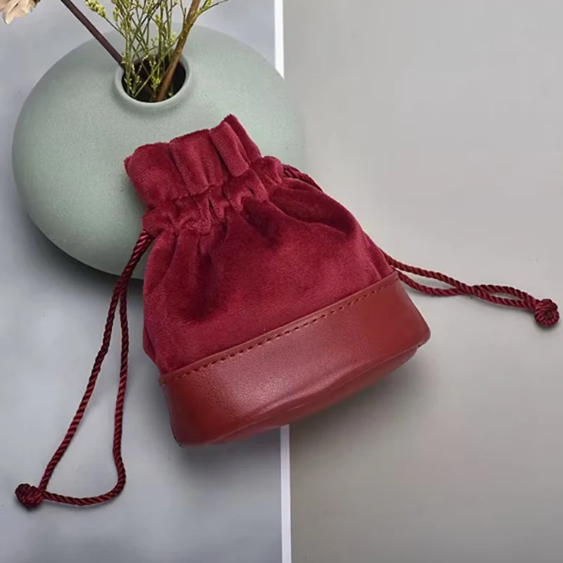 Dice Bag With PU Leather Quality Velvet Splicing Design Drawstring Pouch Dices Coins Board Game Accessories Storage Organizer
Dice Bag With PU Leather Quality Velvet Splicing Design Drawstring Pouch Dices Coins Board Game Accessories Storage Organizer