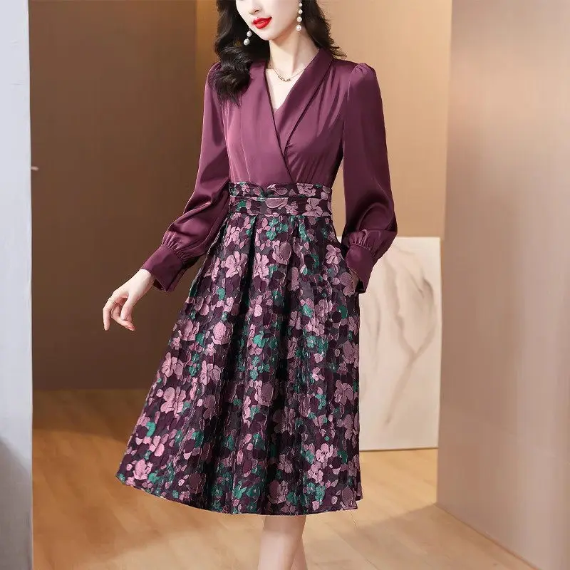 2023 Autumn High End Fake Two Piece Dress Women Long Sleeve V-Neck Retro Jacquard Dress For Women Elegant Vestidos Z3794
2023 Autumn High End Fake Two Piece Dress Women Long Sleeve V-Neck Retro Jacquard Dress For Women Elegant Vestidos Z3794