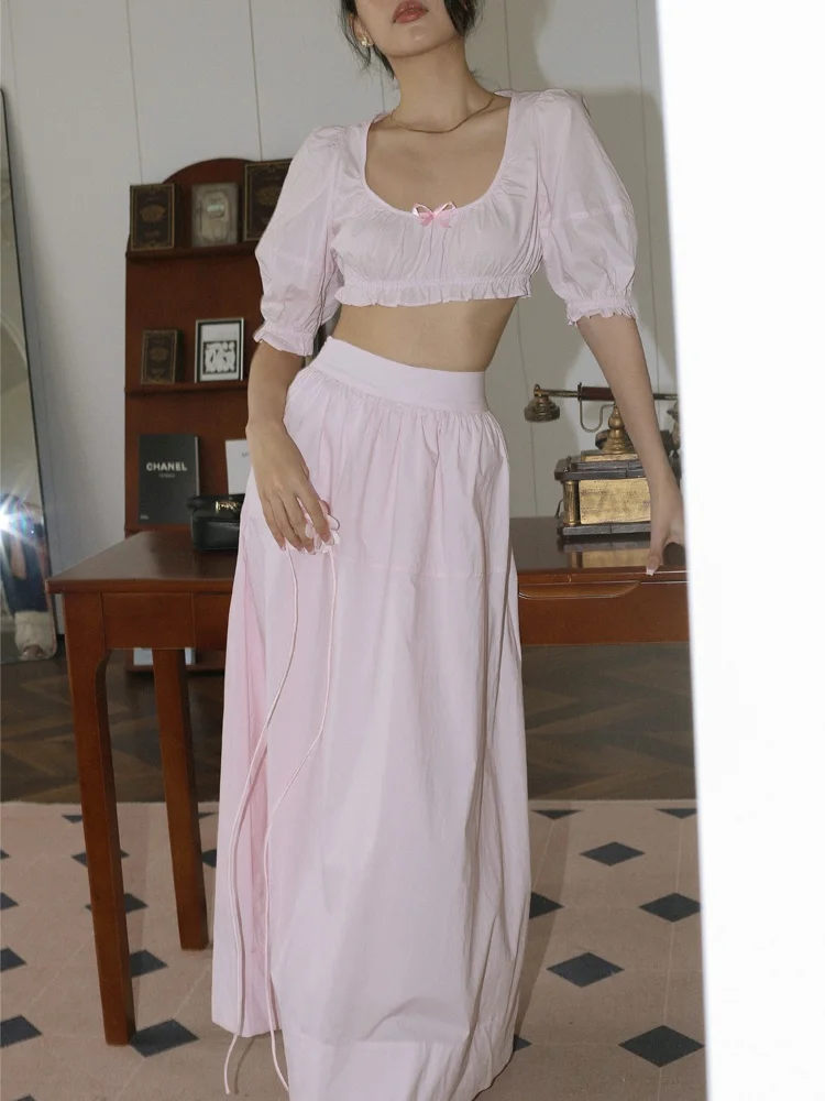 Комплект из укороченного топа с пышными рукавами и юбки с высокой талией, приталенный, А-силуэт, хлопковый, повседневный, для офиса, Otherbela, антивозрастной эффект
Комплект из укороченного топа с пышными рукавами и юбки с высокой талией, приталенный, А-силуэт, хлопковый, повседневный, для офиса, Otherbela, антивозрастной эффект