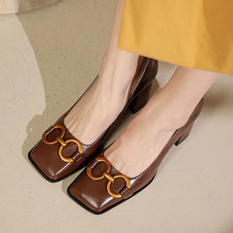French style design,metal buckle women's shoes,retro spring high-end high heels,temperament square toe thick heels women's shoes
French style design,metal buckle women's shoes,retro spring high-end high heels,temperament square toe thick heels women's shoes