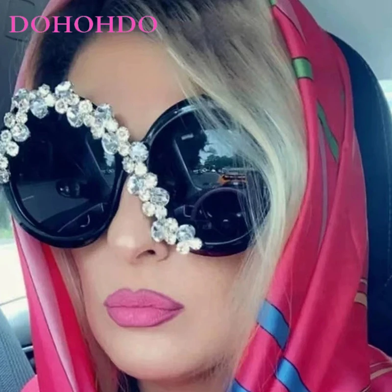 Luxury Brand Design Rhinestone Decorate Oversize Round Frame Women Sunglasses Fashion Men Sun Glasses Drive Travel Shades UV400
Luxury Brand Design Rhinestone Decorate Oversize Round Frame Women Sunglasses Fashion Men Sun Glasses Drive Travel Shades UV400