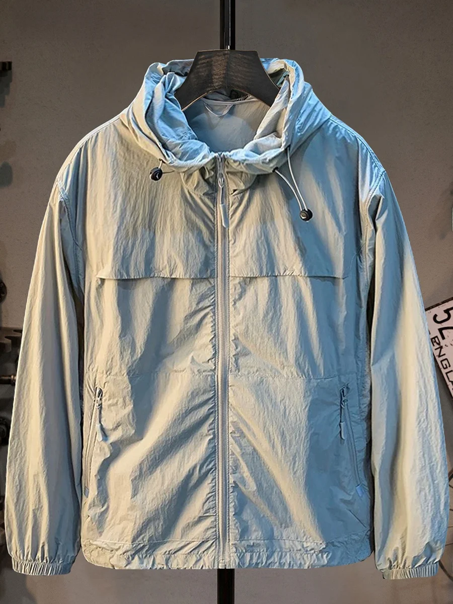 Ultra-Thin Qui-Dry Men's Summer Faion Sun Protection Clothing Ice Silk Cool Feeling Casual Sport Jaet with Hood
Ultra-Thin Qui-Dry Men's Summer Faion Sun Protection Clothing Ice Silk Cool Feeling Casual Sport Jaet with Hood