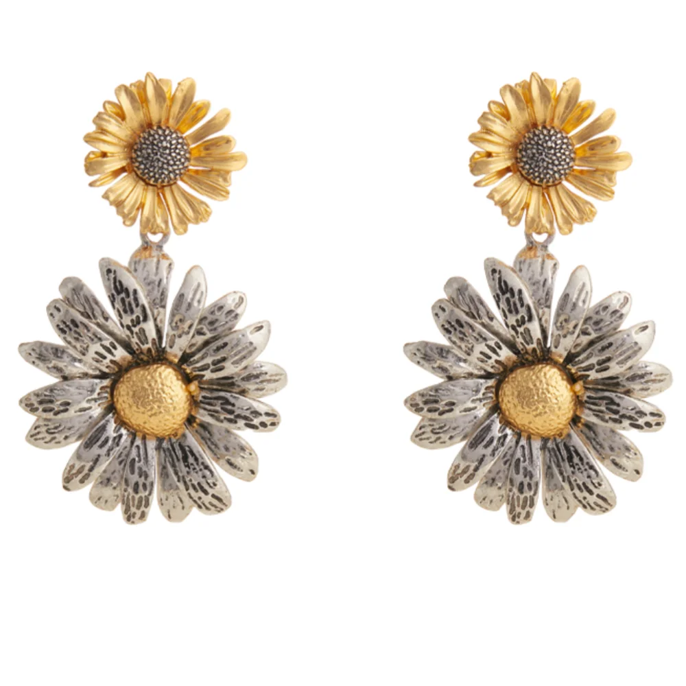 LESHORE 2025 New Two tone Daisy Earrings Simple Luxury Retro Women's Earrings Free Shipping
LESHORE 2025 New Two tone Daisy Earrings Simple Luxury Retro Women's Earrings Free Shipping