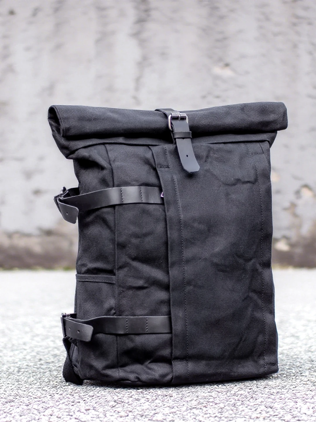 Retro Motorcycle Backpack Large Capacity Waterproof Cycling Hiking Bag with Computer Compartment Double Shoulder Strap Backpack
Retro Motorcycle Backpack Large Capacity Waterproof Cycling Hiking Bag with Computer Compartment Double Shoulder Strap Backpack