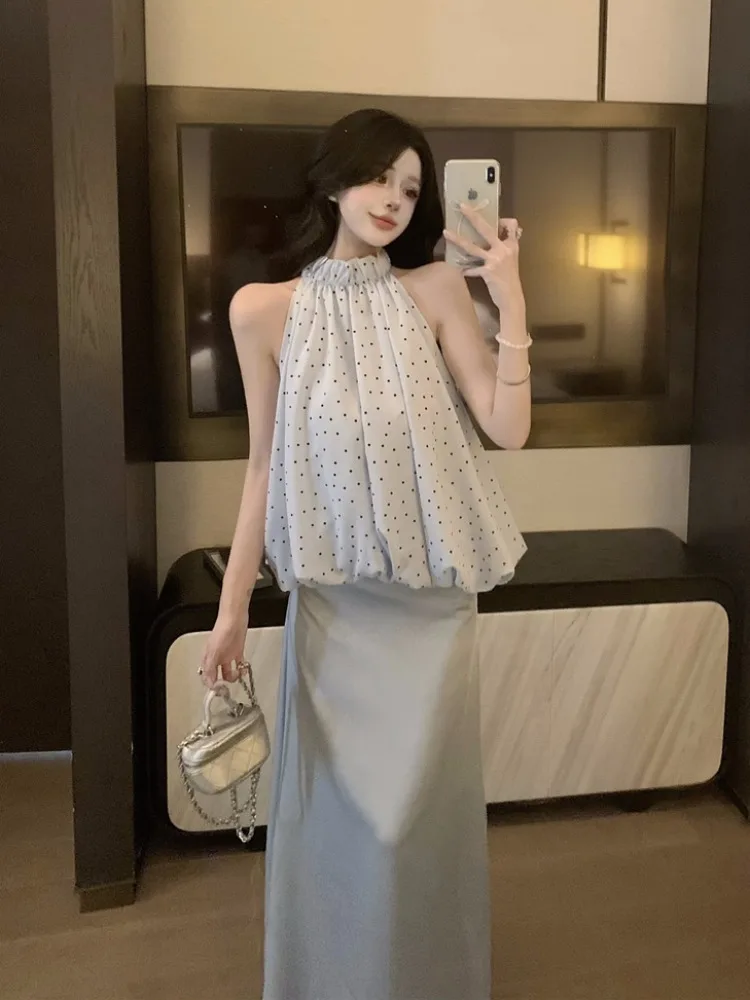 Elegant Polka Dot Halter Top And Satin Half Skirt Two Piece Set for Women Summer Fashionable Sweet Commute Korean Style
Elegant Polka Dot Halter Top And Satin Half Skirt Two Piece Set for Women Summer Fashionable Sweet Commute Korean Style