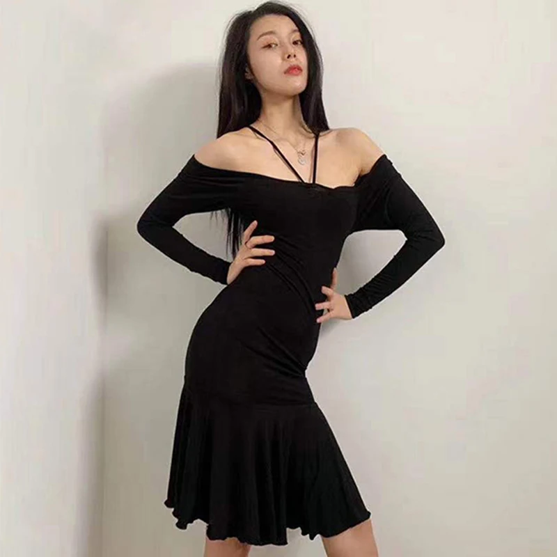 New Latin Dance Practice Clothes For Women Halter Neck Black Long Sleeves Dress Sexy Party Club Rumba Latin Dance Wear DNV19338
New Latin Dance Practice Clothes For Women Halter Neck Black Long Sleeves Dress Sexy Party Club Rumba Latin Dance Wear DNV19338