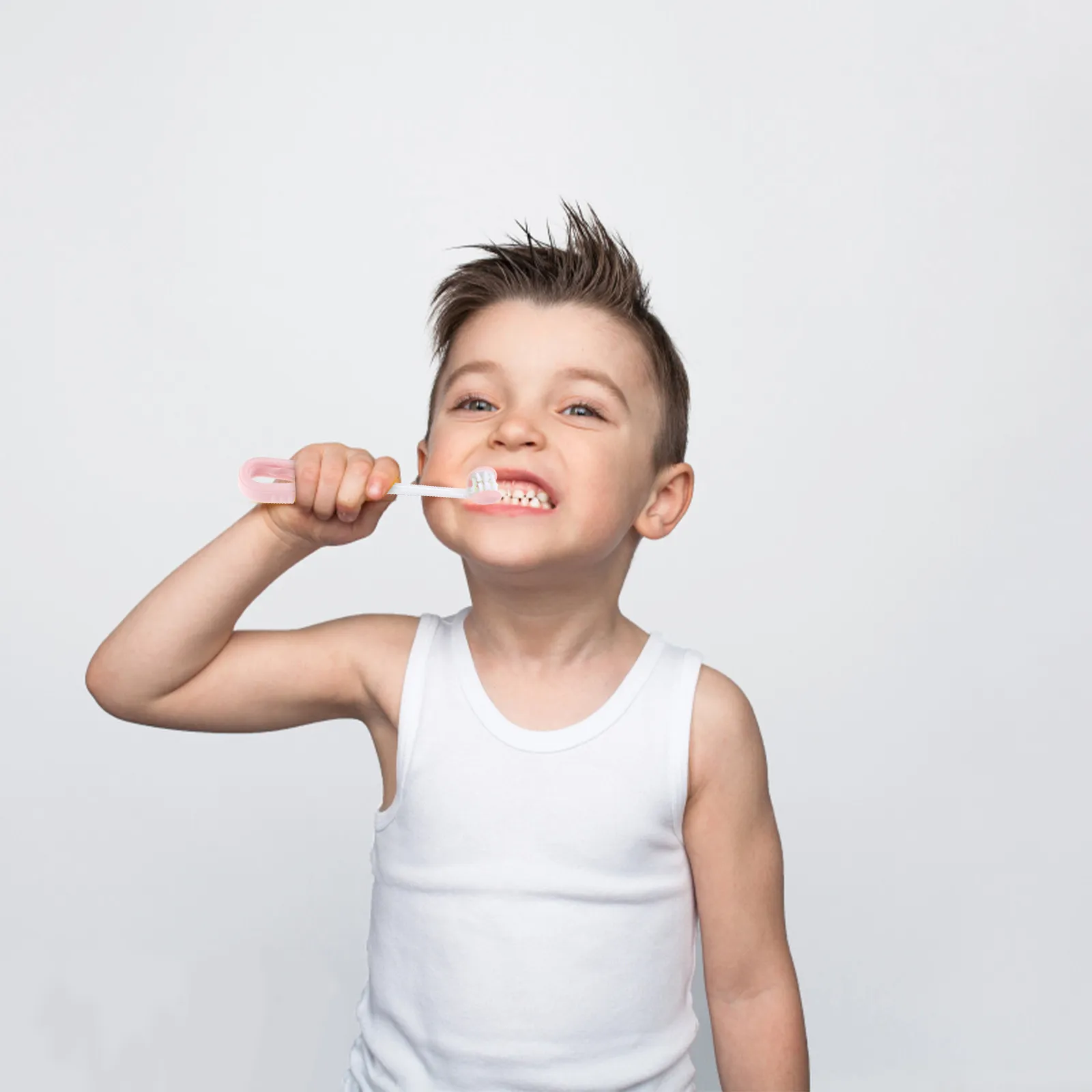 1Pcs Children U-Type Toothbrush Safe Flexible Handle Comfortable Kid Manual Oral Care Bristle Toothbrush Training Baby Protector
1Pcs Children U-Type Toothbrush Safe Flexible Handle Comfortable Kid Manual Oral Care Bristle Toothbrush Training Baby Protector
