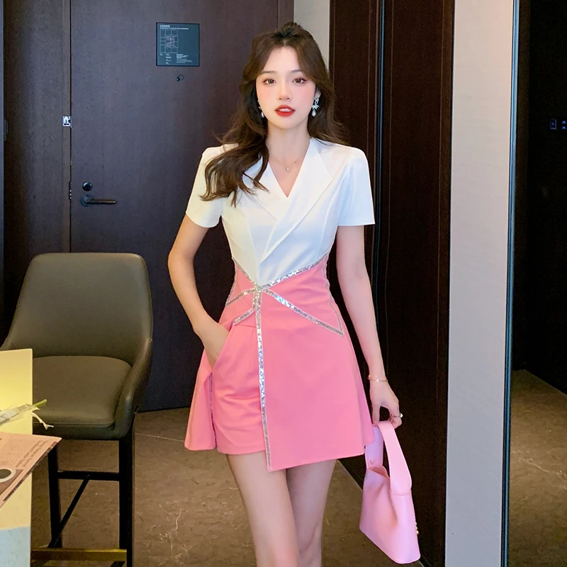 OL Work Wear Outfits 2023 Summer New Temperament Suit Collar Fashion Patchwork Short Dress and Shorts Two-Piece Set
OL Work Wear Outfits 2023 Summer New Temperament Suit Collar Fashion Patchwork Short Dress and Shorts Two-Piece Set