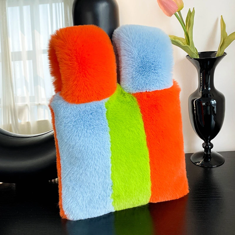 Designer Striped Plush Handbag 2023 Winter Clutch Bag For Women Soft Fluffy Handbags Fashion Female Warm Faux Fur Shopper Bag
Designer Striped Plush Handbag 2023 Winter Clutch Bag For Women Soft Fluffy Handbags Fashion Female Warm Faux Fur Shopper Bag