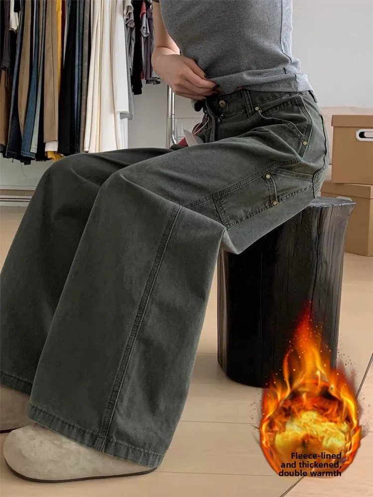 plus Size American Military Green Fleece Lined Straight Leg Jeans Women's Autumn Winter Loose High Waist Slimming Wide Leg Wo...
plus Size American Military Green Fleece Lined Straight Leg Jeans Women's Autumn Winter Loose High Waist Slimming Wide Leg Wo...