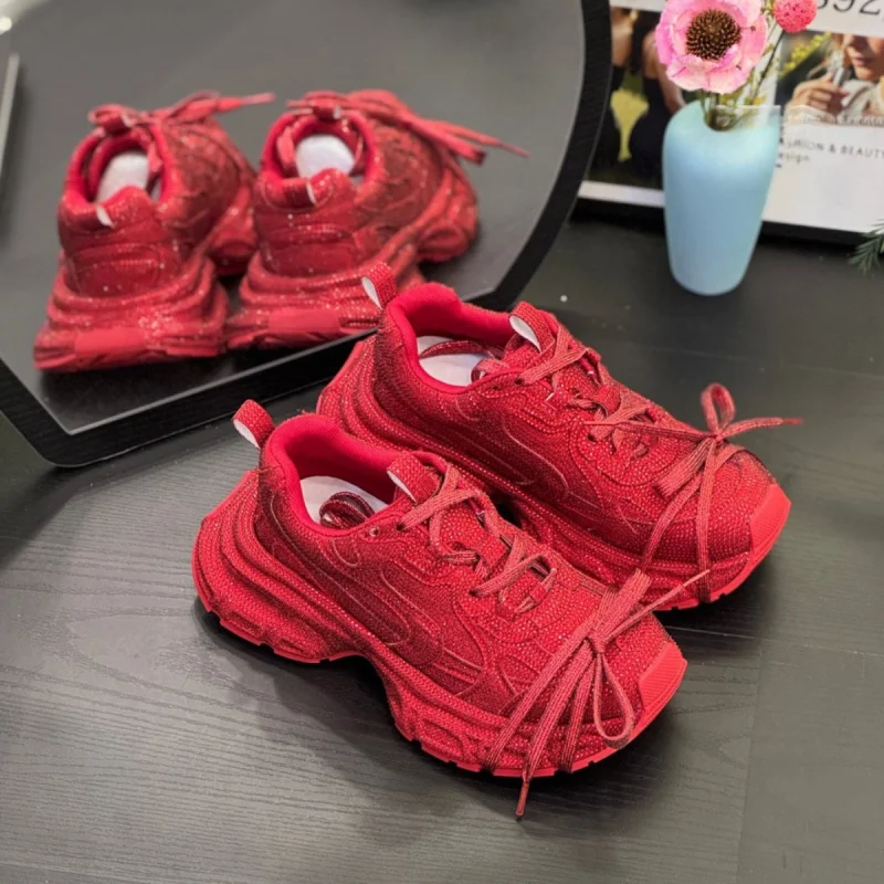 Женские спортивные туфли для папы с блестящими бриллиантами, модные универсальные повседневные дышащие туфли со стразами на толстой подошве
Женские спортивные туфли для папы с блестящими бриллиантами, модные универсальные повседневные дышащие туфли со стразами на толстой подошве