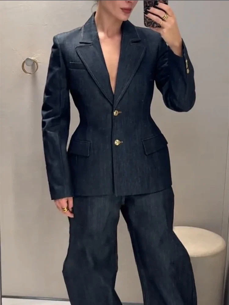 Denim Blazer Coat Tube Top Pants Sets 3 Pieces Women 2025 Spring Notched Button Up Suits Jacket Vest Wide Leg Trousers Suits
Denim Blazer Coat Tube Top Pants Sets 3 Pieces Women 2025 Spring Notched Button Up Suits Jacket Vest Wide Leg Trousers Suits