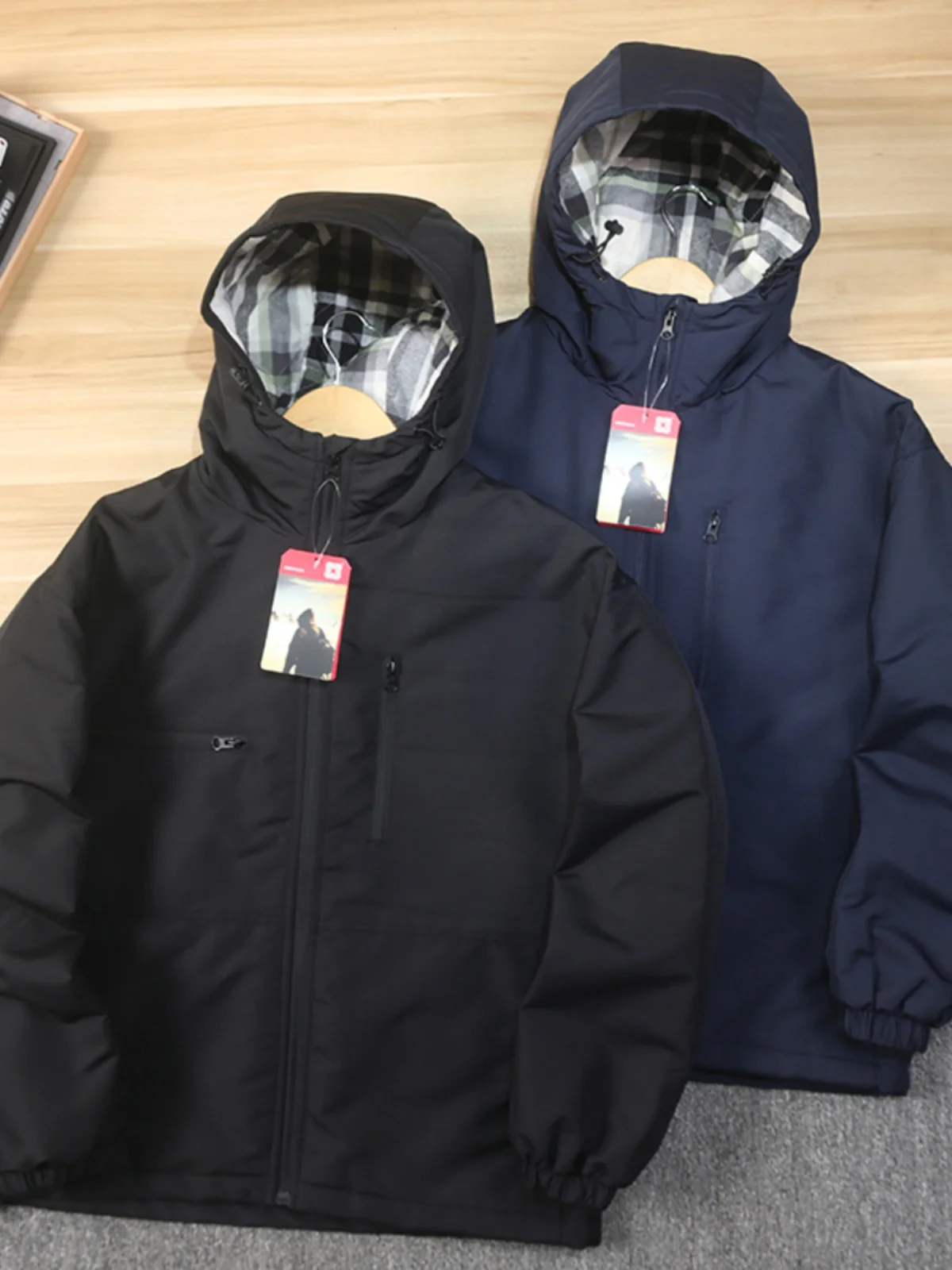 Men's Winter Outdoor Thiened Windproof Warm Hooded Jaet Cotton Parka Coat Youth Trend Stand Fit Regular Length
Men's Winter Outdoor Thiened Windproof Warm Hooded Jaet Cotton Parka Coat Youth Trend Stand Fit Regular Length