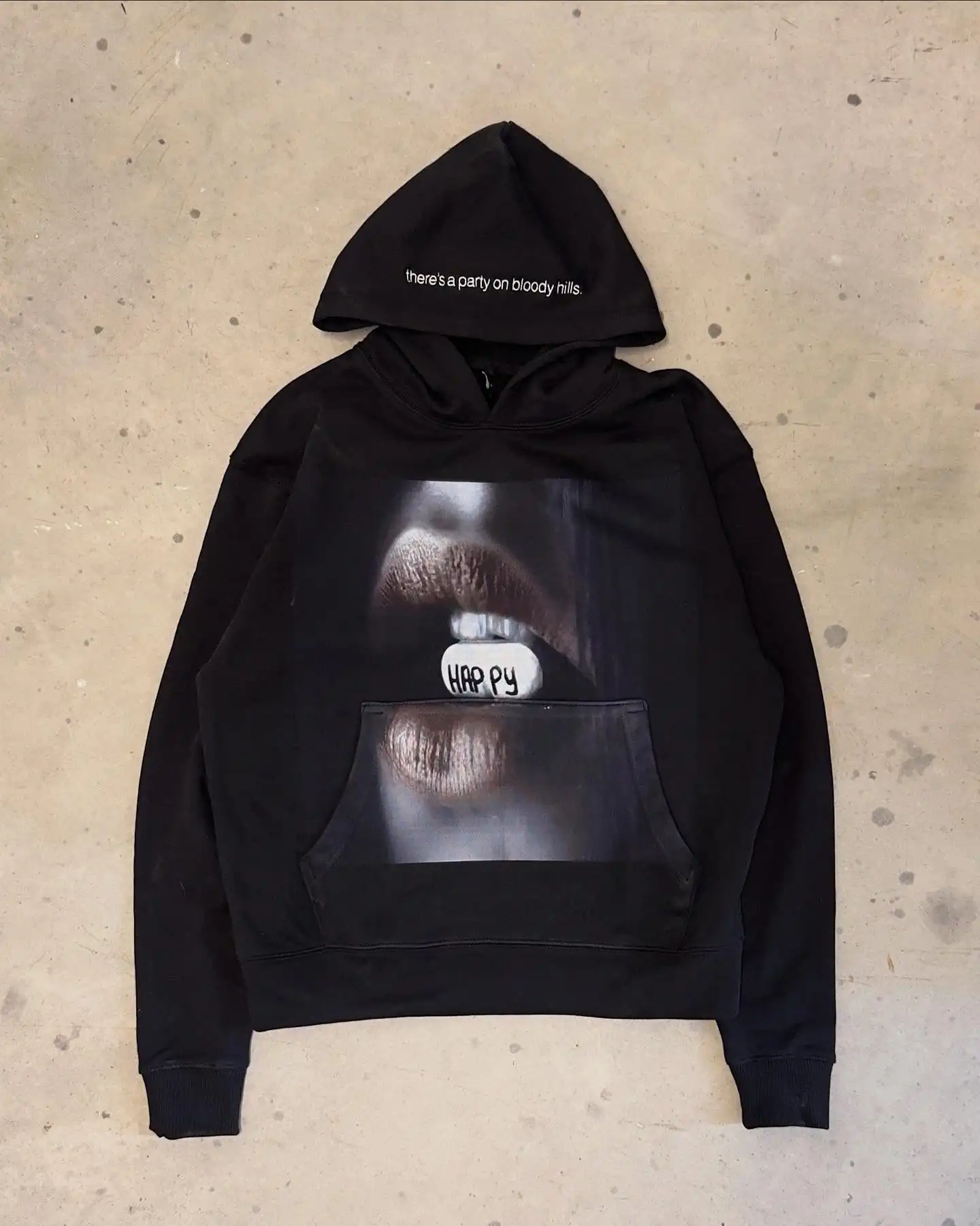 Harajuku Y2k Clothes Casual Party On The Hill Hoodies Women Grunge Streetwear Sweatshirt Tops Goth Oversized Hoodie Men Clothing
Harajuku Y2k Clothes Casual Party On The Hill Hoodies Women Grunge Streetwear Sweatshirt Tops Goth Oversized Hoodie Men Clothing