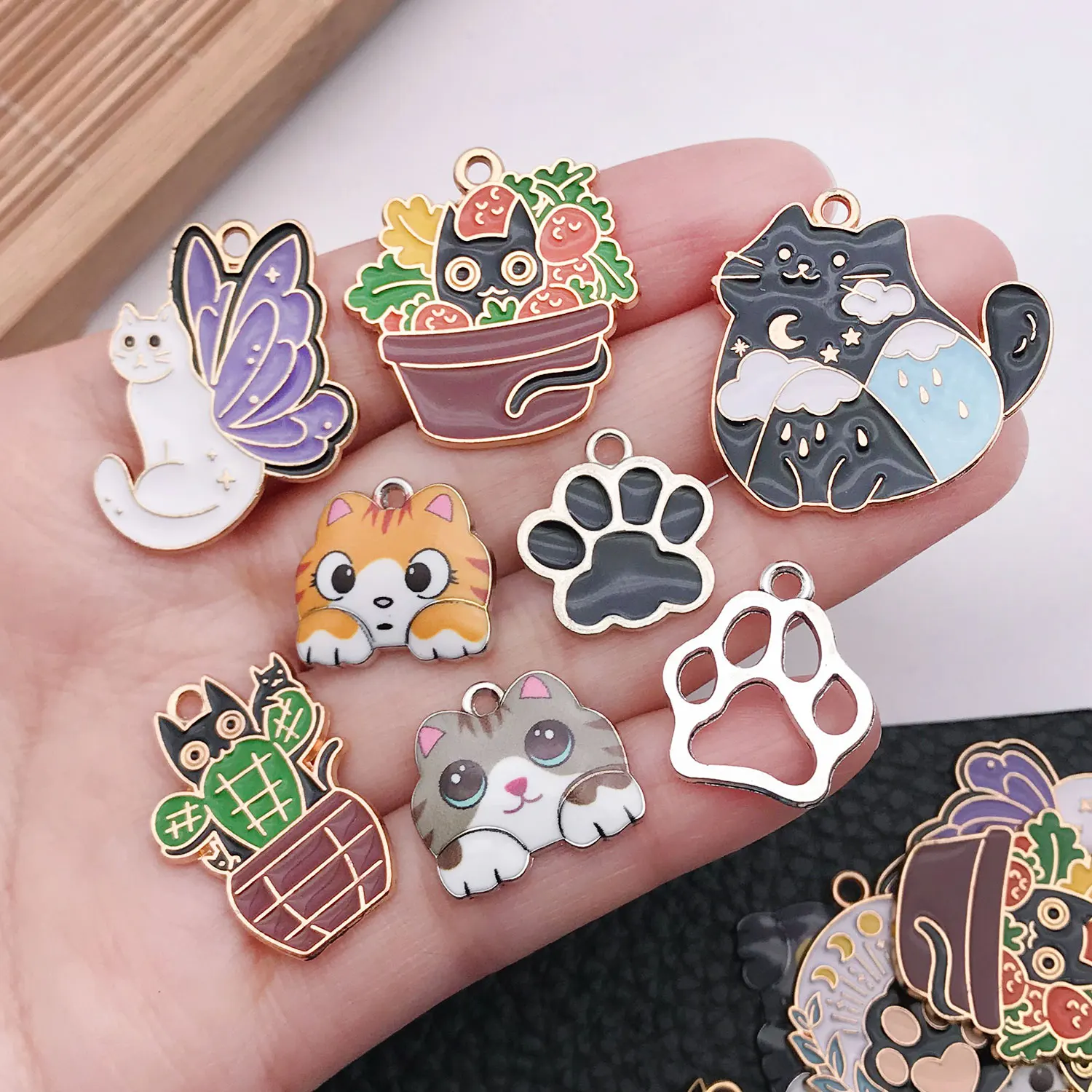 40/48/50/52pcs Enamel Cat Charms Flower Printed Animal Pet Charms Cartoon Cat Cute Kitten Charms for Jewelry Making Bracelets Bu
40/48/50/52pcs Enamel Cat Charms Flower Printed Animal Pet Charms Cartoon Cat Cute Kitten Charms for Jewelry Making Bracelets Bu