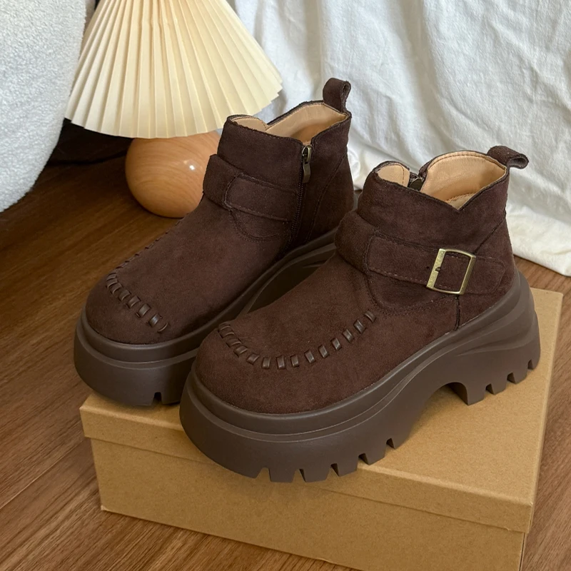 High Heels Women's Ankle Boots Platform Casual Sport Shoes Suede Fashion Winter Boots 2025 Designer Cozy Female Chelsea Botas
High Heels Women's Ankle Boots Platform Casual Sport Shoes Suede Fashion Winter Boots 2025 Designer Cozy Female Chelsea Botas