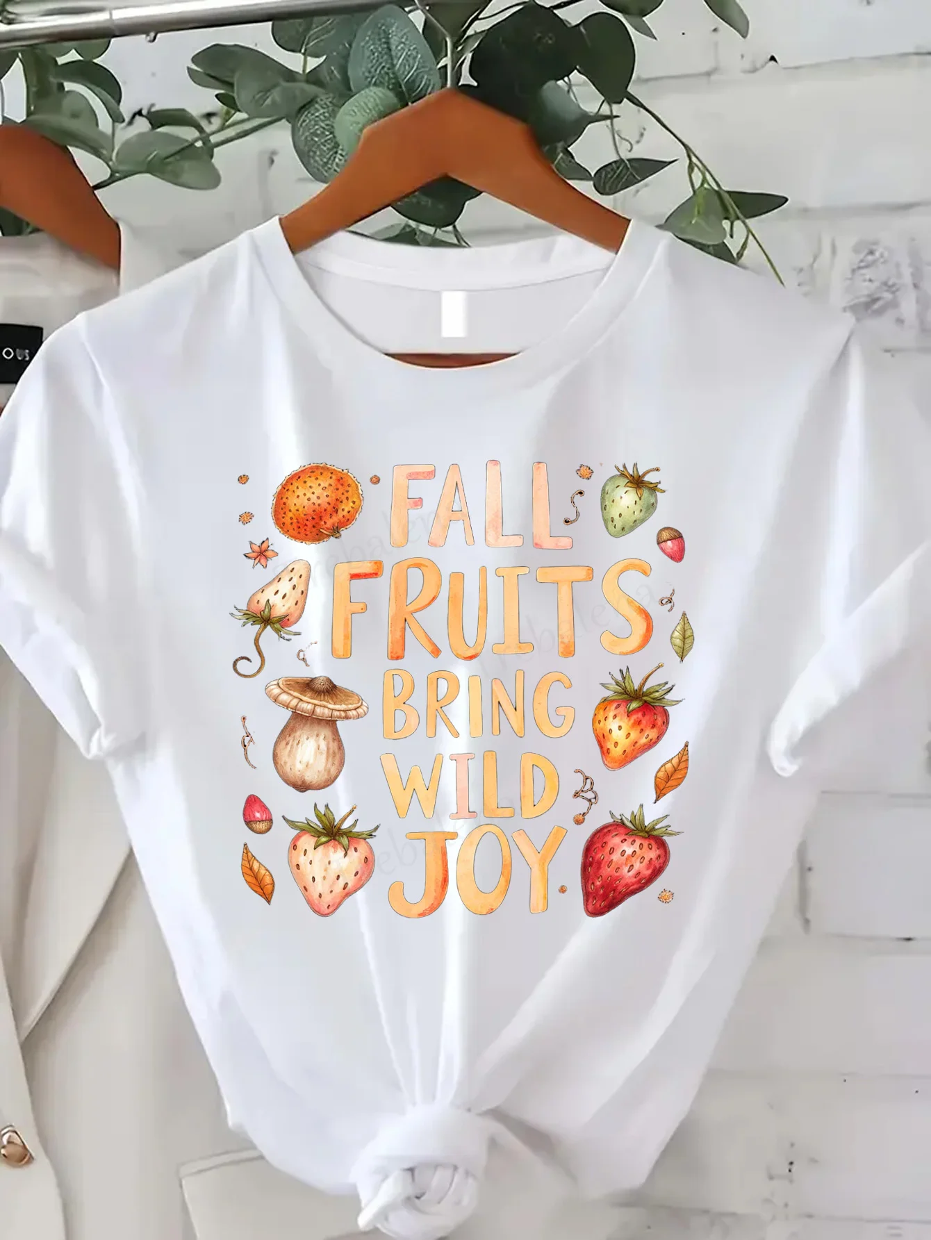 Удобная женская футболка с принтом «Осенние фрукты, принесите дикую радость» — женская футболка с рисунком «Осенний урожай»
Удобная женская футболка с принтом «Осенние фрукты, принесите дикую радость» — женская футболка с рисунком «Осенний урожай»