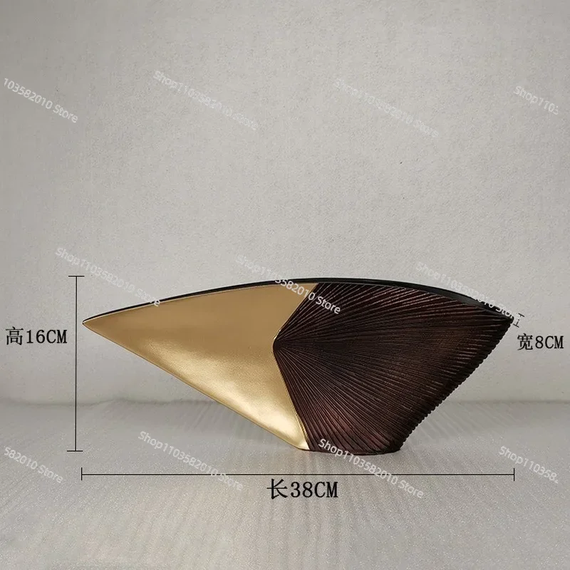Creative Nordic Style Resin Vase, Modern Abstract Fan-Shaped Vase Decorative Crafts, Home Decoration for Dried Flowers
Creative Nordic Style Resin Vase, Modern Abstract Fan-Shaped Vase Decorative Crafts, Home Decoration for Dried Flowers