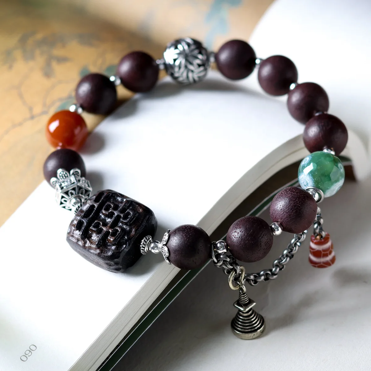 Natural Dalbergia Odorifera Ethnic Bracelet with Sandalwood Double Happiness Pendant & 925 Silver Accents - Jewelry Gift
Natural Dalbergia Odorifera Ethnic Bracelet with Sandalwood Double Happiness Pendant & 925 Silver Accents - Jewelry Gift
