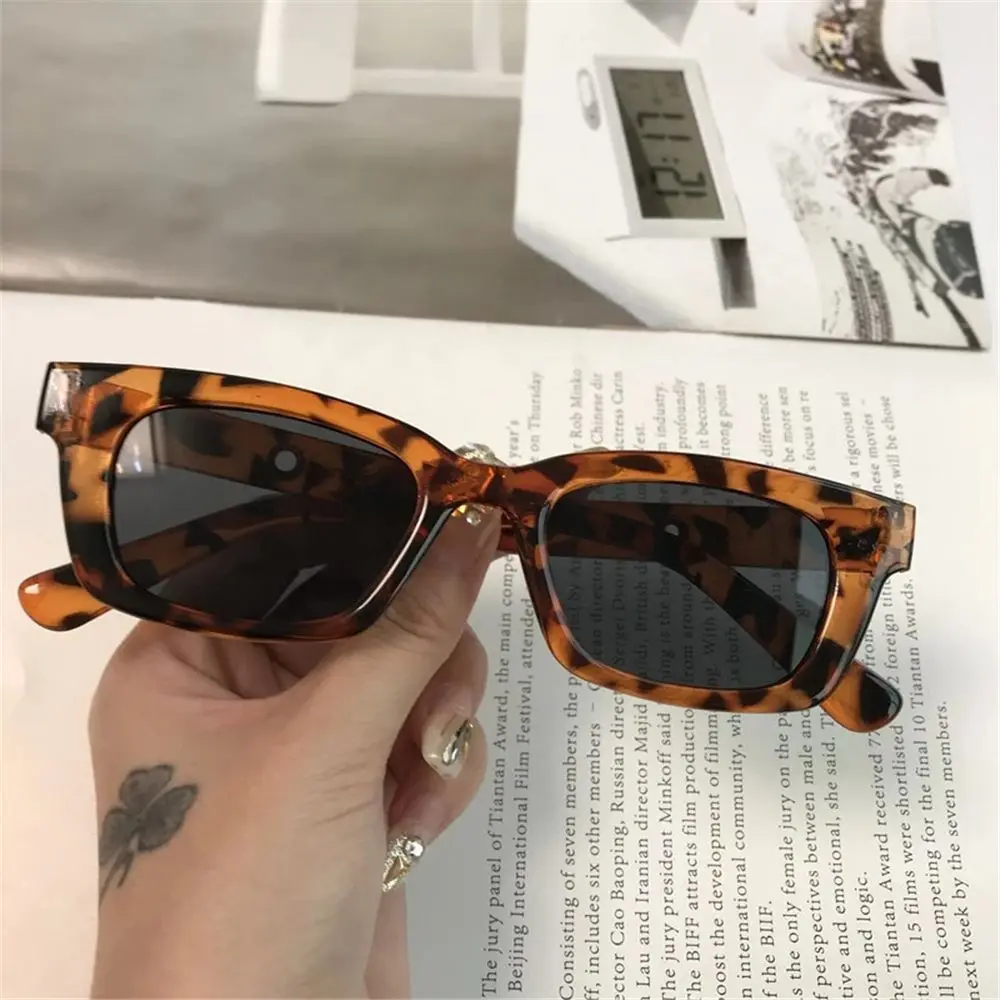 2024 New Women Rectangle Vintage Sunglasses Brand Designer Retro Points Sun Glasses Female Lady Eyeglass Cat Eye Driver Goggles
2024 New Women Rectangle Vintage Sunglasses Brand Designer Retro Points Sun Glasses Female Lady Eyeglass Cat Eye Driver Goggles