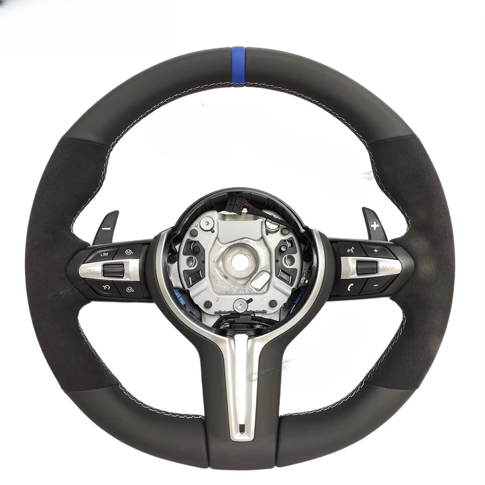 Черный кожаный спортивный руль M для BMWs F01 F30 F10 F11 F20 F21 F25 F31 F34 F32 F33 F36 F22 F23 F46 F35 F80 F36 M3 M5 M6
Черный кожаный спортивный руль M для BMWs F01 F30 F10 F11 F20 F21 F25 F31 F34 F32 F33 F36 F22 F23 F46 F35 F80 F36 M3 M5 M6