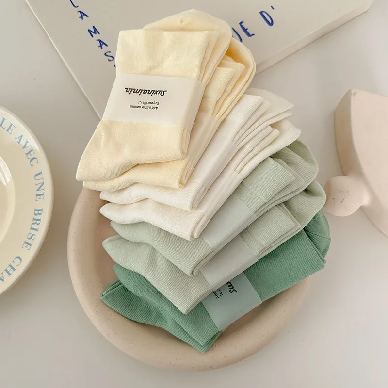 8 пар женских осенне-зимних хлопковых универсальных однотонных носков со средней подошвой, впитывающих пот, простые удобные повседневные носки
8 пар женских осенне-зимних хлопковых универсальных однотонных носков со средней подошвой, впитывающих пот, простые удобные повседневные носки