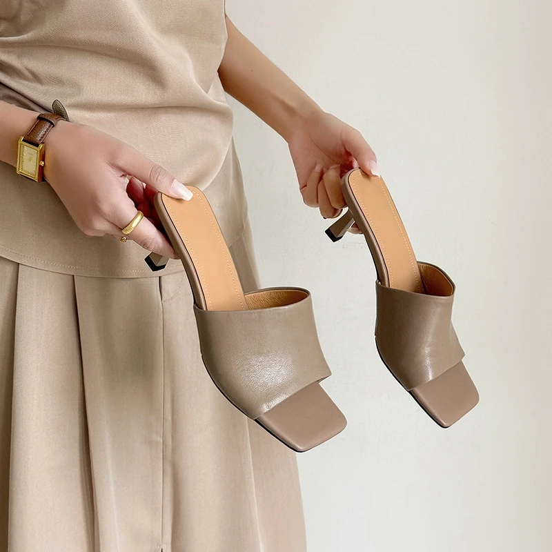 Women's new summer genuine leather sheepskin exposed toe slim heels high heels square toe fish mouth shoes fashion slippers
Women's new summer genuine leather sheepskin exposed toe slim heels high heels square toe fish mouth shoes fashion slippers