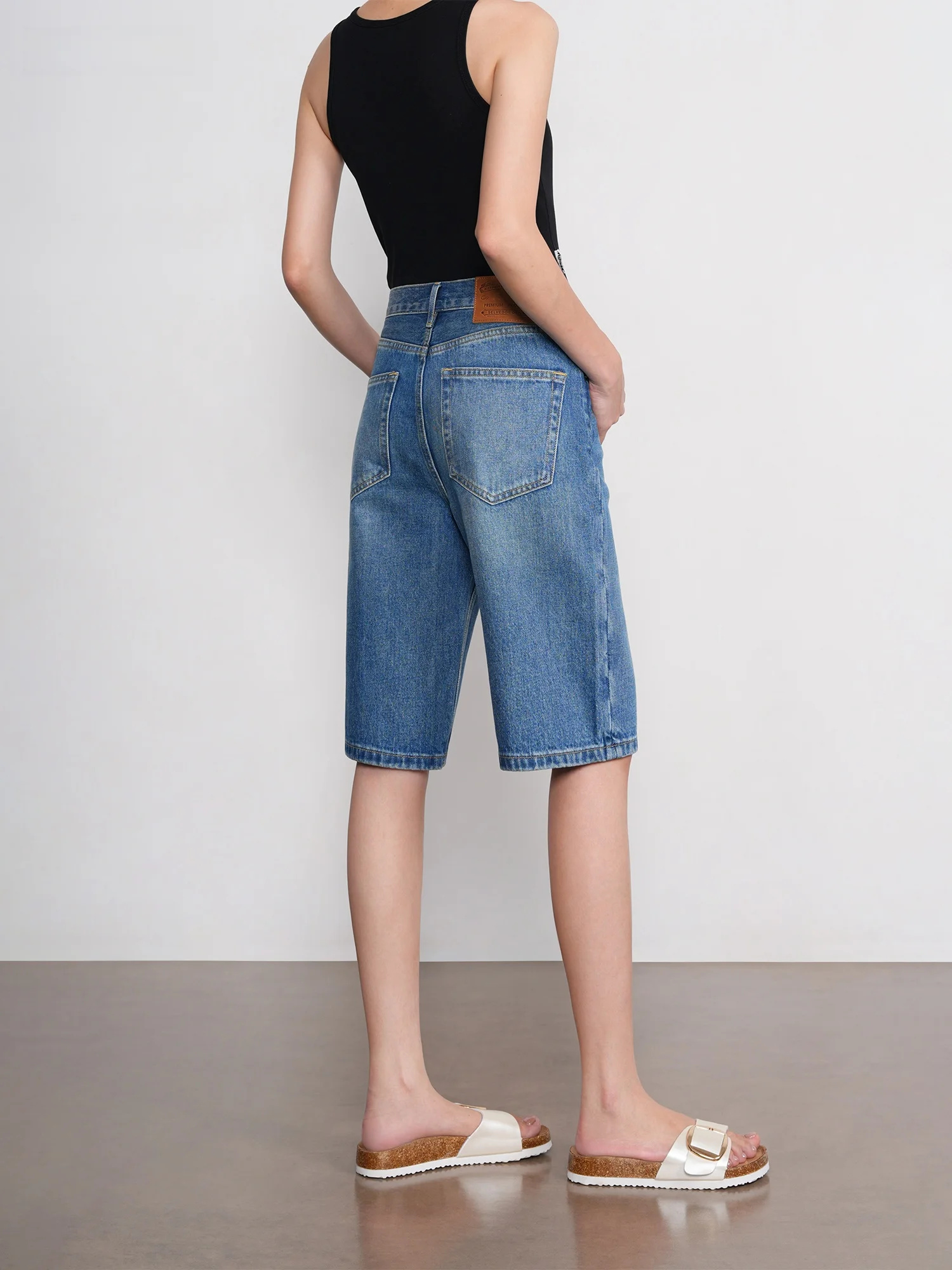 High Waist American Retro Jeans Women Slimming Five Parts Straight Leg Loose Fit Jeans Daily Wear Spring Summer
High Waist American Retro Jeans Women Slimming Five Parts Straight Leg Loose Fit Jeans Daily Wear Spring Summer