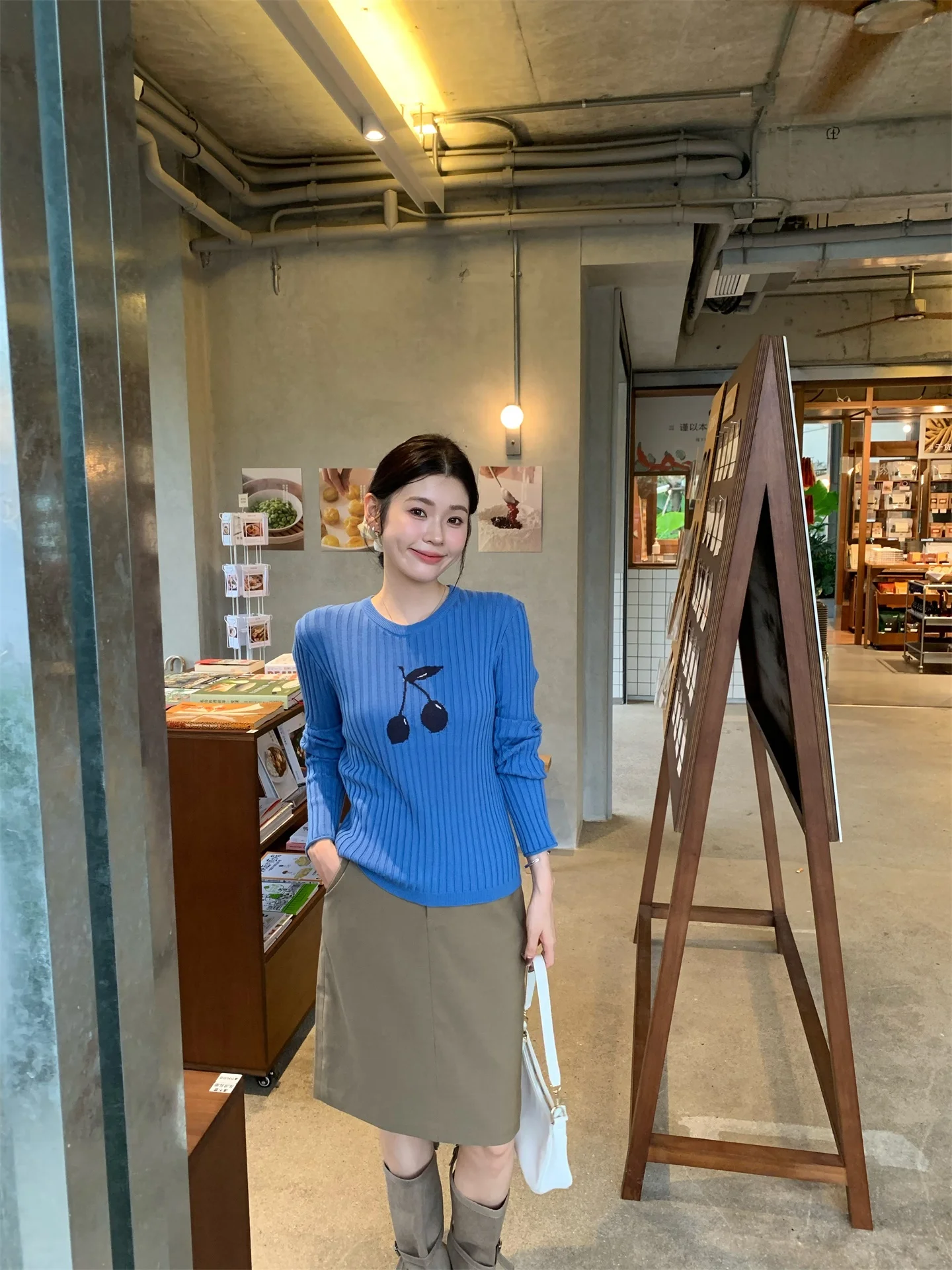 Cherry Pattern Knitted Sweater round Ne Base irt Women's Faion Autumn Winter Warm Color Design Sense Long Sve
Cherry Pattern Knitted Sweater round Ne Base irt Women's Faion Autumn Winter Warm Color Design Sense Long Sve