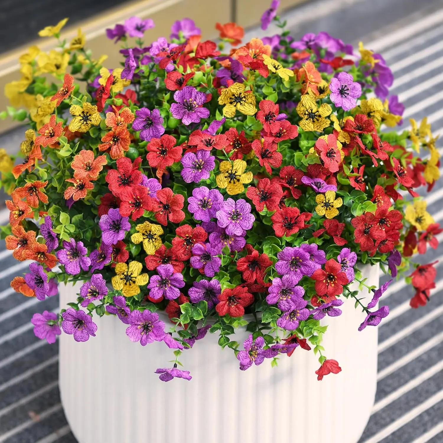 12 Bundles Artificial Daisy Flowers UV Resistant for Outdoor Home Porch Patio Decoration
12 Bundles Artificial Daisy Flowers UV Resistant for Outdoor Home Porch Patio Decoration